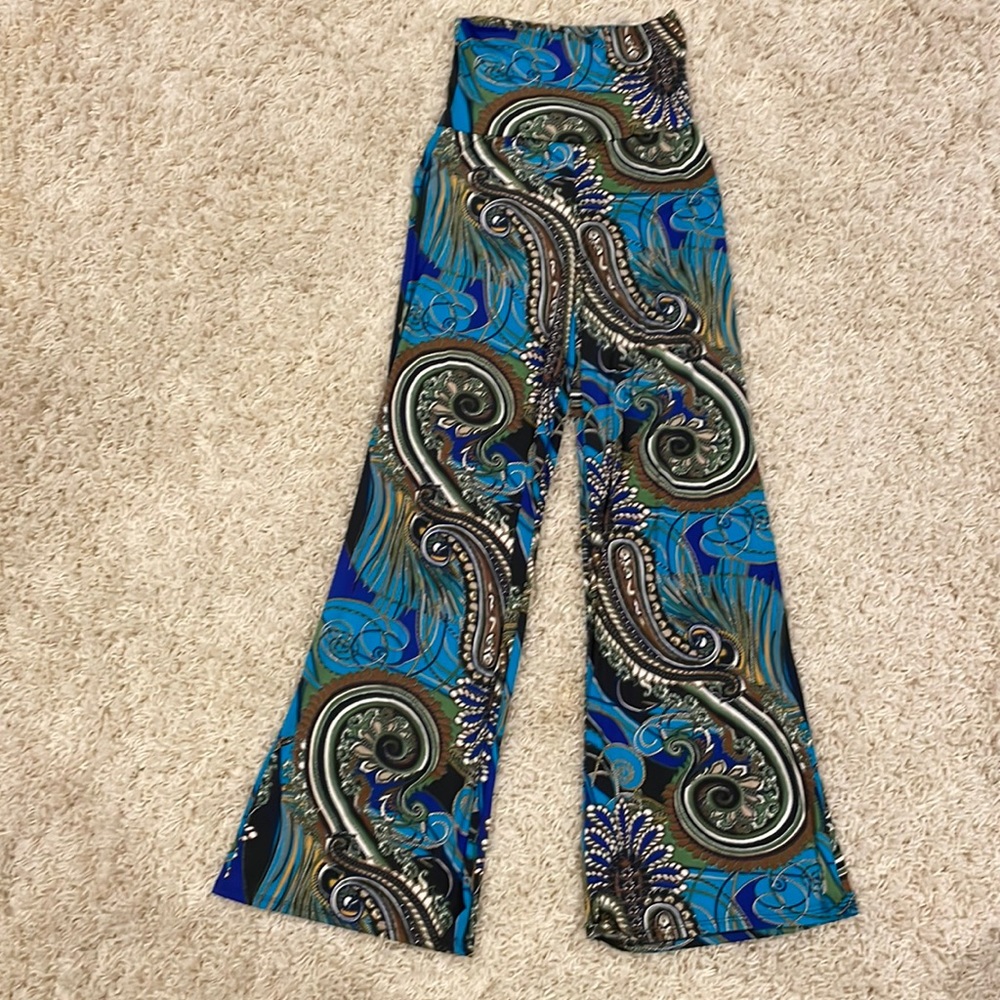 Vision wide leg pants. Size small.